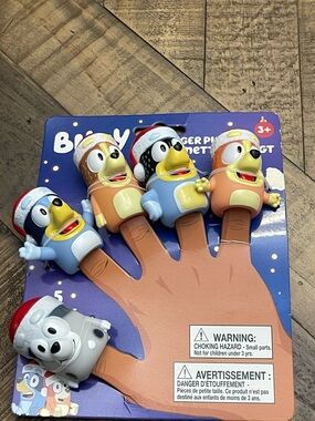 Bluey Holiday 5 Piece Finger Puppet Set